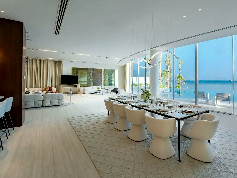 Zuhha dining room